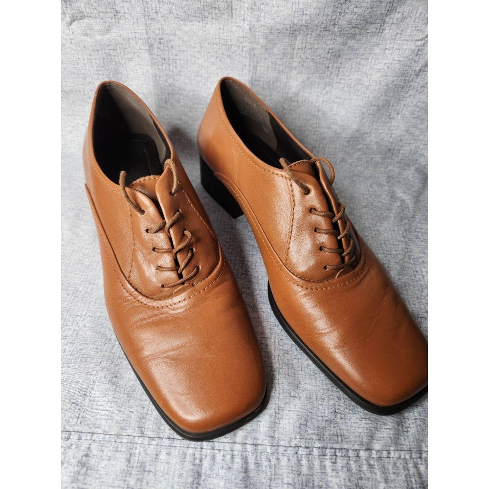 Easy Spirit Womens Oxford Lace Up Camel Color Square Toe Classic Size 9.5